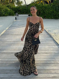 Robe longue à bretelles fines imprimé léopard noir et beige