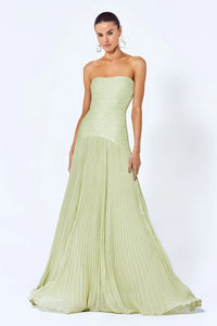 Robe longue sans manches vert clair, bustier bandeau, jupe longue plissée