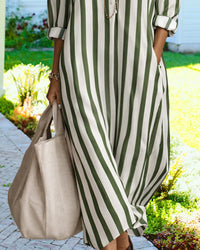 Robe-chemise longue rayée vert, ourlet long et tissu léger, manches boutonnées