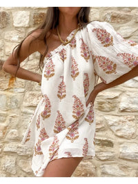 Robe courte blanche imprimée fleurs, manches bouffantes et fronces