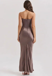Robe de soirée marron dos nu avec couture corset et longue jupe