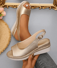 Sandales espadrilles à lanières dorées, bout ouvert et semelle en jute tressée