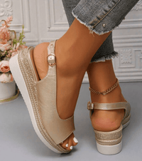 Sandales espadrilles dorées à talon compensé, bride au talon à boucle, bout ouvert