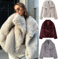 Manteaux Aurora en fausse fourrure : gris clair, bordeaux et gris, col ouvert, manches