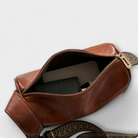 Sac bandoulière vintage Xylo marron, vue intérieure, fermeture zippée et anses