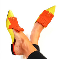 Escarpins à talon arrière ouvert jaune à bride orange plissée et talon rouge