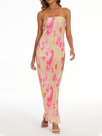Robe longue sans bretelles beige à fleurs roses, près du corps