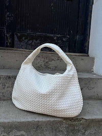 Sac cabas tressé blanc, anses courtes, forme demi-lune ouverte