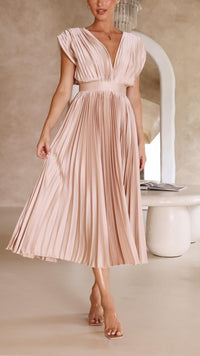 Robe midi plissée champagne à encolure cache-cœur, manches courtes et taille froncée