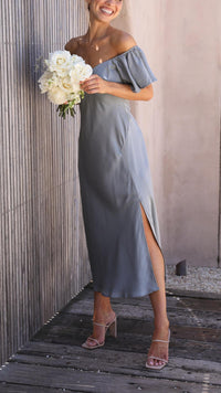 Robe longue bleu clair épaules dénudées avec manches volantées, fente