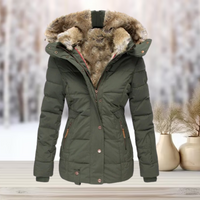 Veste d’hiver vert olive, capuche doublée de fausse fourrure, boutons devant, poches zippées.