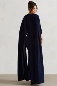 Robe longue bleu marine à dos évasé, coupe ample, pan drapé