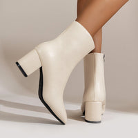 Bottines beiges à talon carré, bout pointu, fermeture éclair latérale