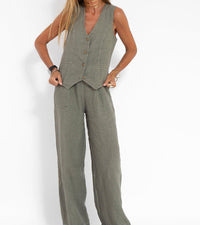 Ensemble gilet boutonné et pantalon ample vert olive/gris, sans manches à col en V