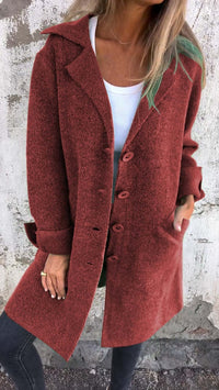 Veste blazer Stella rouge à boutons, col châle, devant boutonné et coupe longue.