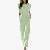 Combinaison ceinturée Ariadna™ vert clair, col rond, jambe fluide, taille marquée