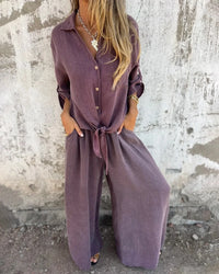 Ensemble deux pièces prune : chemise boutonnée à nouer et pantalon ample