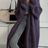 Gilet-pull long en maille torsadée violet foncé, ouverture devant, manches longues