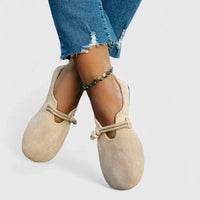 Mocassins orthopédiques beiges, vue de face, bride en corde et bout arrondi.