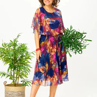 Robe fluide en mousseline imprimée, col rond, manches papillon et longueur mi-mollet