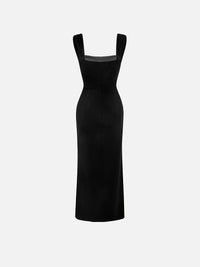 Robe longue noire sans manches à bretelles larges, coupe ajustée