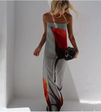 Robe longue bandeau, imprimé abstrait rouge et noir sur fond blanc, coupe fluide