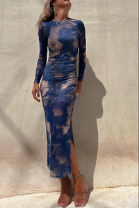 Robe en résille bleue à manches longues, robe midi ajustée, motif nuageux