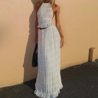 Ensemble long bohème froncé blanc, haut col montant et jupe maxi étagée, vue de profil