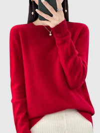 Pull tout doux rouge, col rond côtelé, petit bouton décoratif à l’encolure