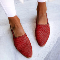 Mocassins tressés rouges, bout pointu, dessus texturé en tresse