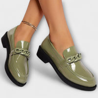 Mocassins décontractés verts vernis à bout rond, bride tressée et talon bloc noir