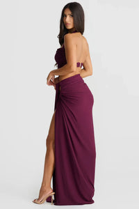 Robe longue pourpre à bretelles, drapé au buste, nœud sur le côté et grande fente