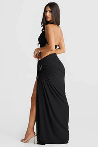 Robe d’été noire à bretelles fines, drapée en biais, fente latérale, vue de dos