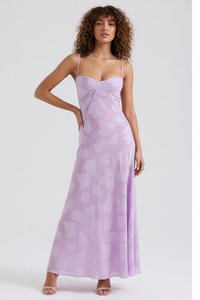 Robe de cérémonie lila longue à bretelles fines, corsage texturé et motif floral