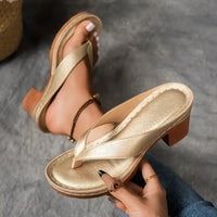 Sandales à talon Lesia™ dorées, bride croisée, talon carré et semelle perforée