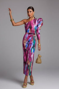 Robe midi imprimée colorée, épaulée asymétrique avec drapé, coupe près du corps