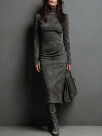Robe midi en daim gris, col roulé, manches longues, empiècements à la taille