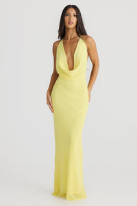 Robe longue jaune pâle à décolleté plongeant en V, bretelles fines