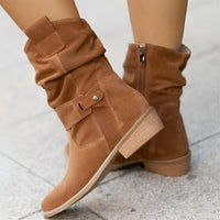 Bottes Joanne marron en suède, talon bloc bas, patte à boucles pression et coutures
