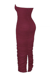 Robe longue en tulle marsala, vue de dos, fronces et fente latérale