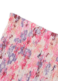 Robe bustier rose fleurie : détail du col et des fronces sur le haut