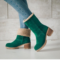 Bottes doublées Thelma en suède vert à talon carré et col en fausse peau de mouton
